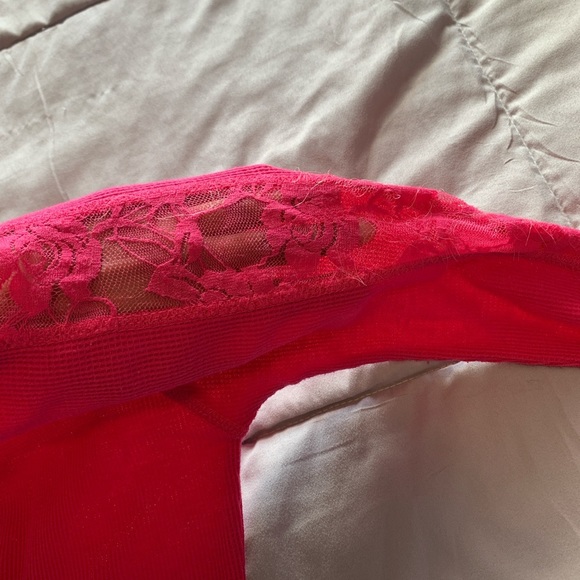 Pink Stretchy Ribbed Lace Top - Picture 2 of 2